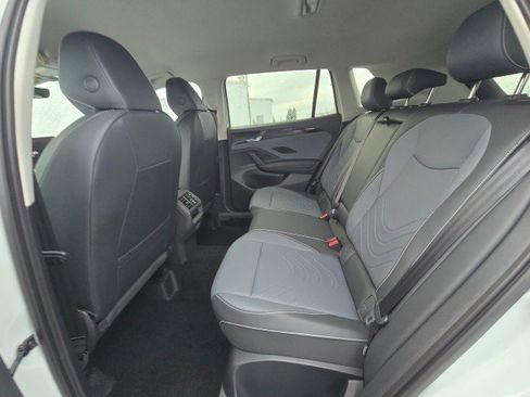 New 2026 Volkswagen Tiguan SE image 19