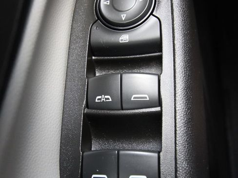 Used 2020 Chevrolet Equinox LT FWD image 22