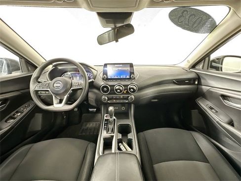 Used 2023 Nissan Sentra SV image 11