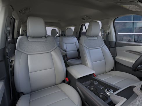 New 2026 Ford Explorer Active w/ Active Comfort Package RWD image 12