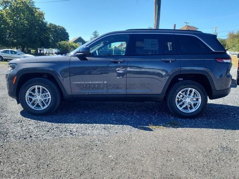 New 2025 Jeep Grand Cherokee Laredo X image 8