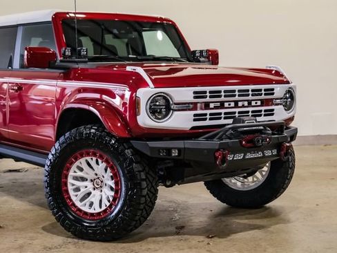 Used 2025 Ford Bronco Heritage Edition AWD/4WD image 28