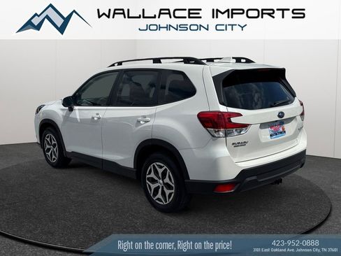 Certified 2023 Subaru Forester Premium AWD/4WD image 3