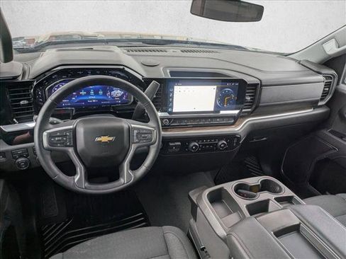 Used 2023 Chevrolet Silverado 1500 LT image 16