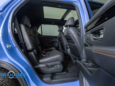 Used 2025 Honda Pilot TrailSport image 35