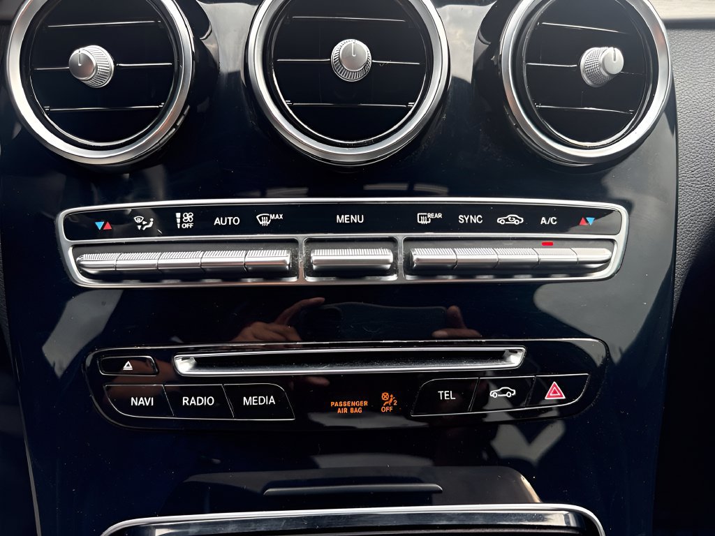 Used 2018 Mercedes-Benz C 300 Sedan image 15