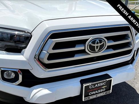 Used 2023 Toyota Tacoma Limited image 32