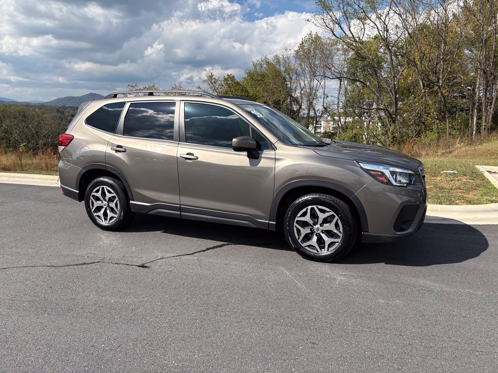 Used 2019 Subaru Forester Premium AWD/4WD image 7