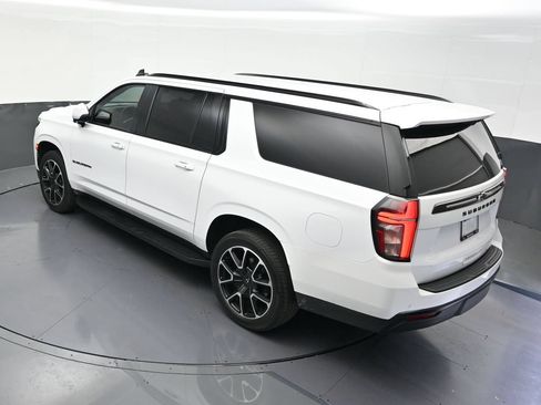 Used 2024 Chevrolet Suburban RST w/ Luxury Package RWD image 18