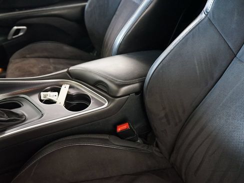 Used 2015 Dodge Challenger R/T Plus RWD image 28