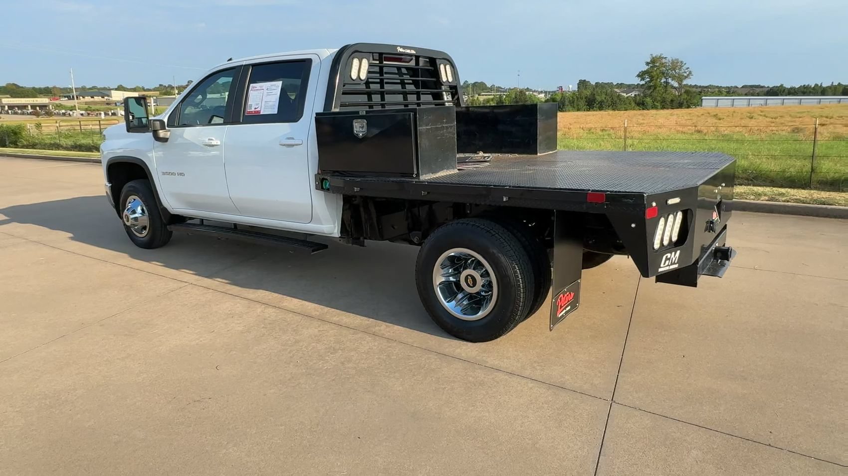 Used 2022 Chevrolet Silverado 3500 LT w/ Convenience Package AWD/4WD image 7