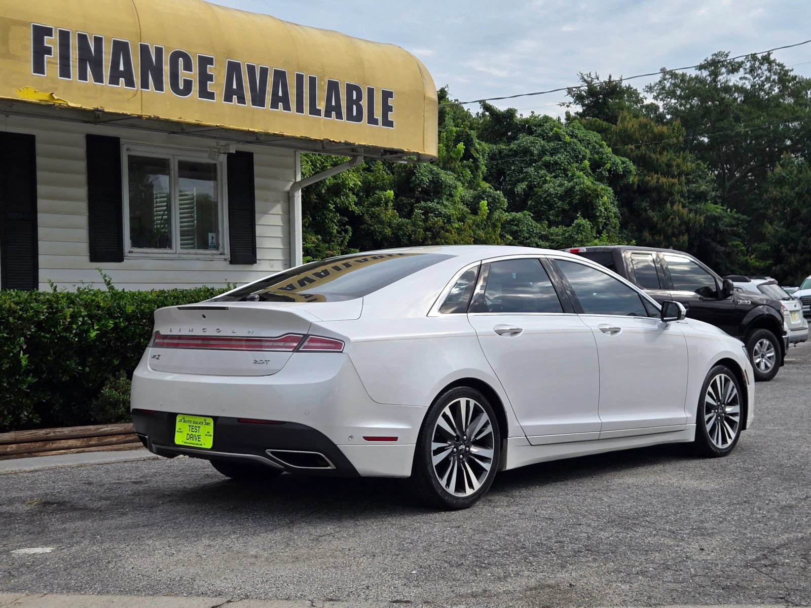 Used 2017 Lincoln MKZ Reserve w/ Luxury Package FWD image 3