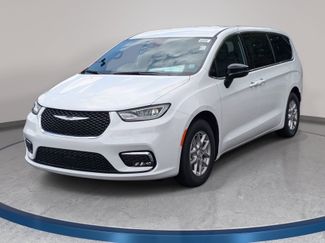 New 2026 Chrysler Pacifica Select FWD video 1
