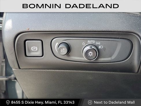 Used 2020 Buick Enclave Essence image 21