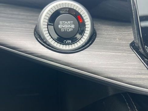 Used 2023 Jeep Wagoneer Series II w/ Premium Group I image 35