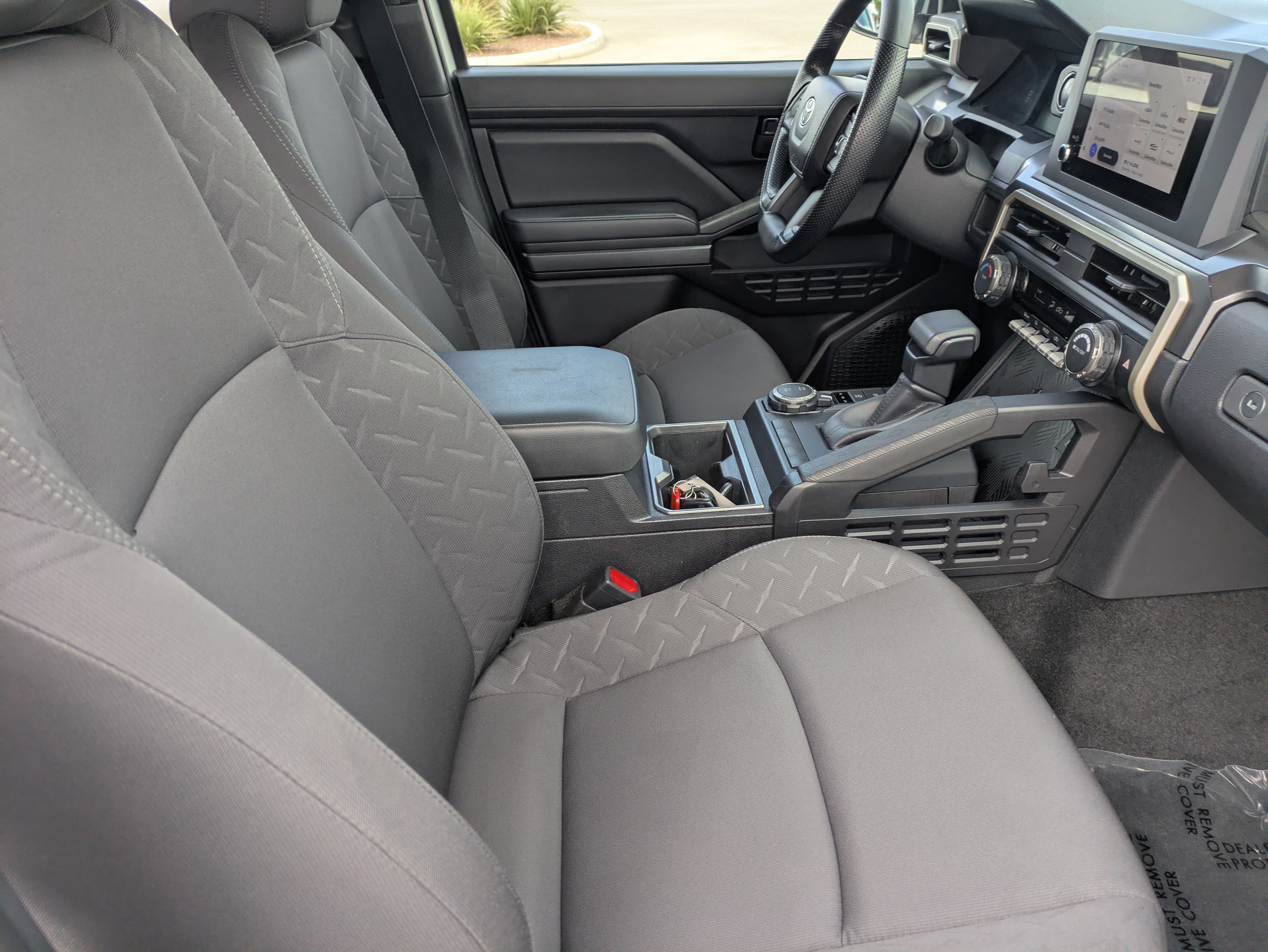 Used 2025 Toyota Tacoma SR5 AWD/4WD image 11