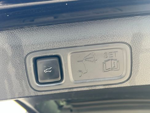 Used 2024 Ford Expedition Max Limited image 17