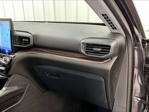 Used 2023 Ford Explorer Limited w/ Limited Technology Package AWD/4WD image 18