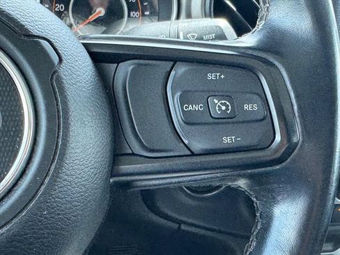 Used 2021 Jeep Gladiator Sport AWD/4WD image 17