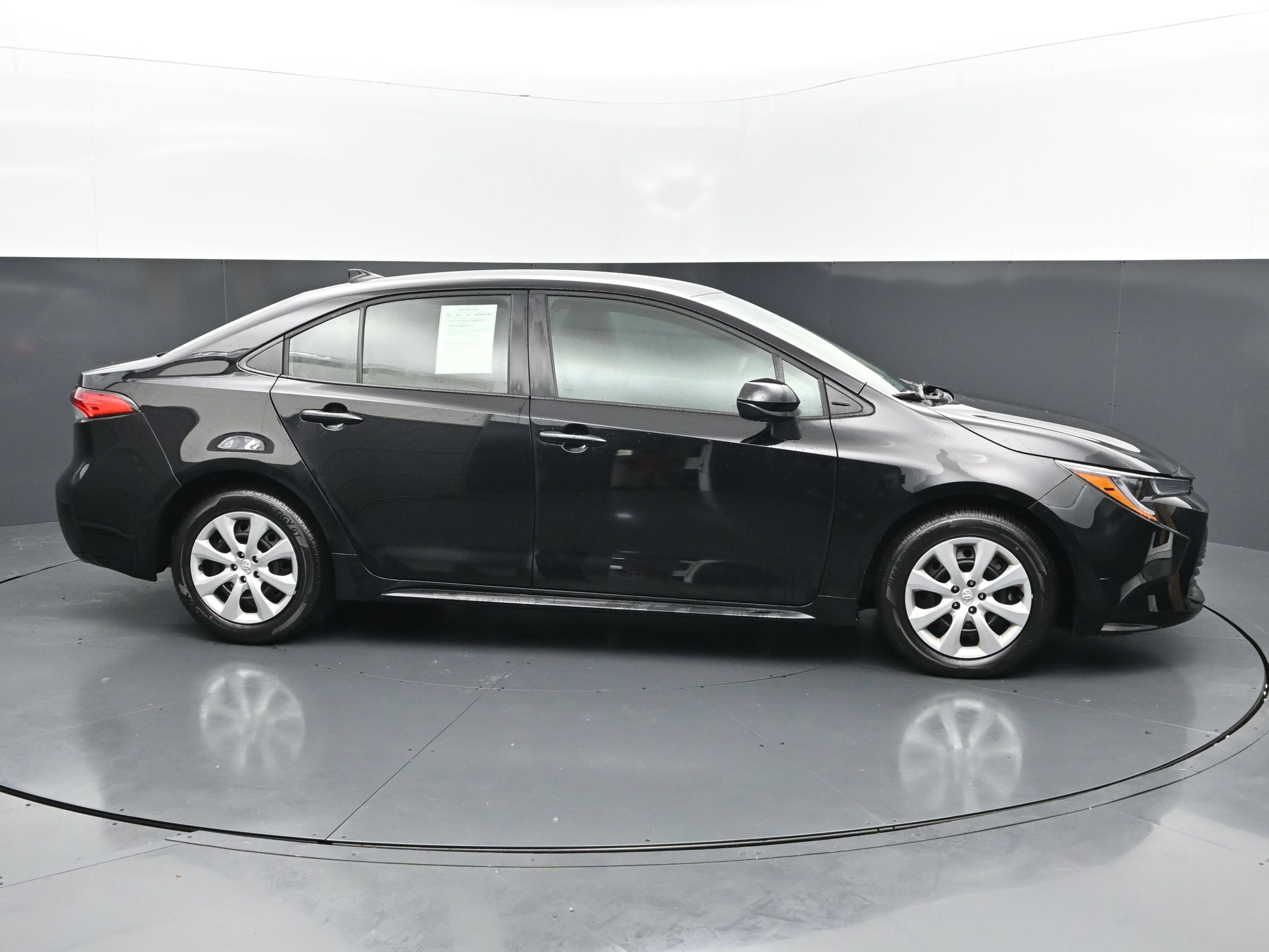 Used 2026 Toyota Corolla LE FWD image 6