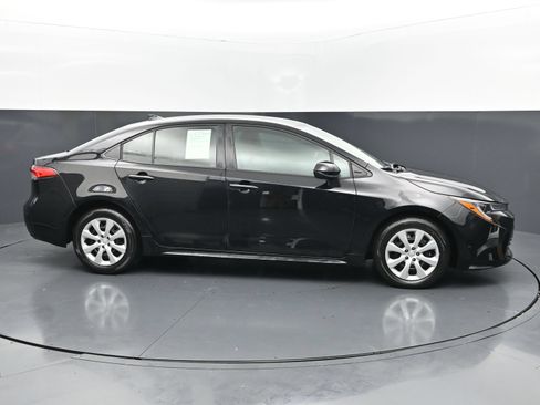 Used 2026 Toyota Corolla LE FWD image 6