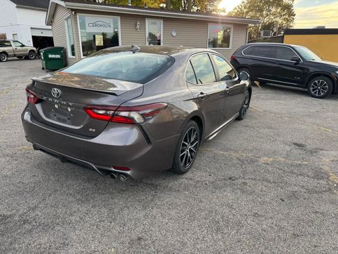 Used 2024 Toyota Camry SE image 5
