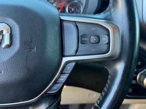 Used 2019 RAM 1500 Big Horn AWD/4WD image 10