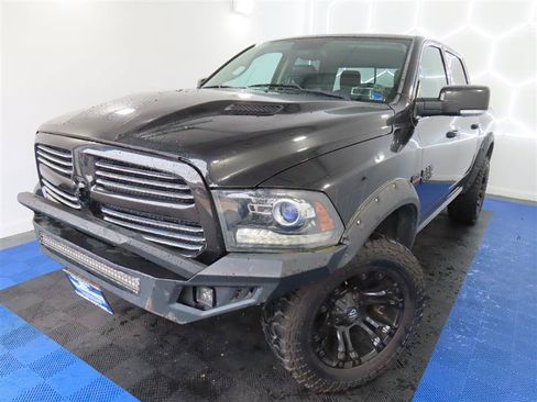 Used 2016 RAM 1500 Sport w/ Black Ram 1500 Sport Group AWD/4WD image 4