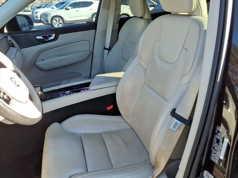 Used 2021 Volvo XC60 T5 Inscription w/ Advanced Package FWD image 17