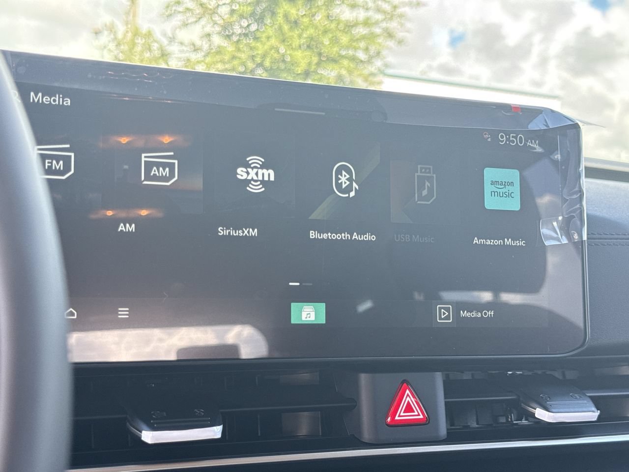 New 2027 Kia Carnival LX FWD image 25