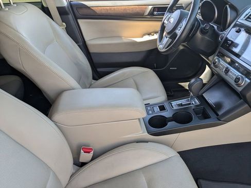 Used 2017 Subaru Outback 3.6R Limited image 13