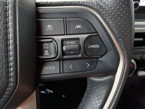 Used 2025 Toyota 4Runner TRD Off-Road AWD/4WD image 25