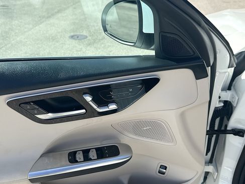 Used 2024 Mercedes-Benz C 300 Sedan image 17