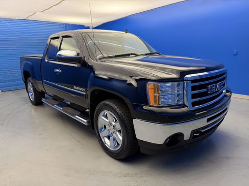 Used 2013 GMC Sierra 1500 SLE RWD image 2