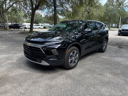 Used 2025 Chevrolet Blazer LT FWD image 10
