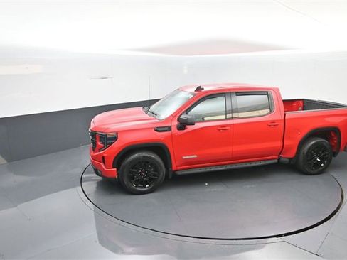 Used 2023 GMC Sierra 1500 Elevation image 17