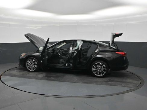 Used 2023 Nissan Altima 2.5 SL AWD/4WD image 29