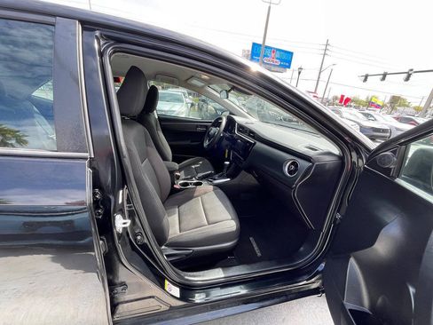 Used 2017 Toyota Corolla LE FWD image 18