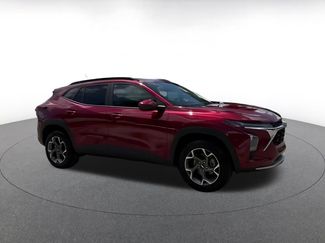 Used 2025 Chevrolet Trax LT w/ LT Convenience Package FWD video 2