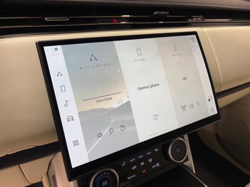 Used 2023 Land Rover Range Rover SE image 17