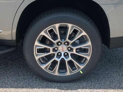 Used 2026 GMC Yukon Denali AWD/4WD image 33