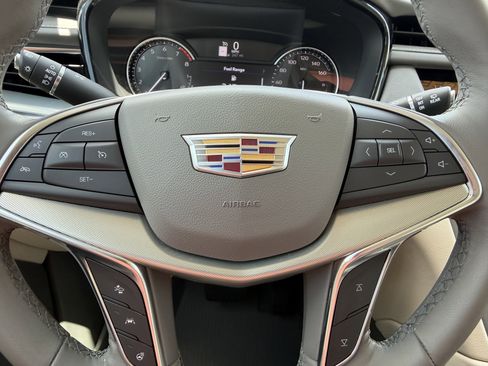 Certified 2023 Cadillac XT5 Premium Luxury image 32