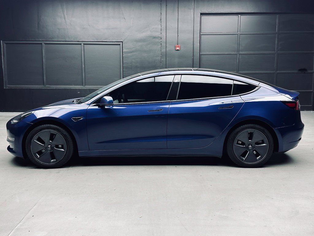 Used 2022 Tesla Model 3 Long Range AWD/4WD image 4