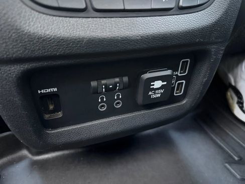 Used 2020 Honda Pilot Touring image 59