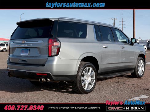 Used 2024 Chevrolet Suburban High Country image 4