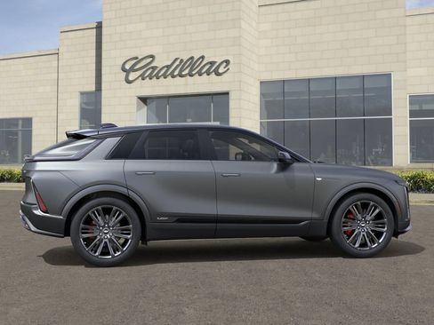 New 2026 Cadillac Lyriq V AWD/4WD image 5