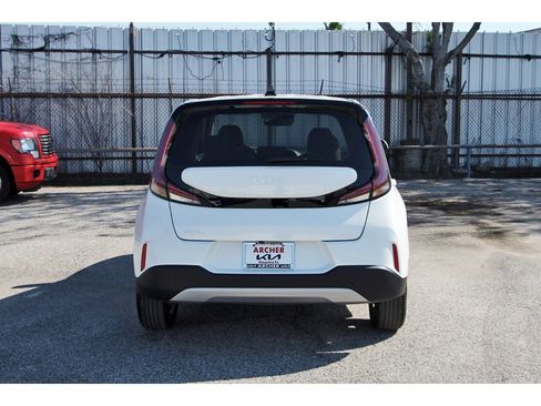 Certified 2024 Kia Soul LX w/ Option Group 015 FWD image 6