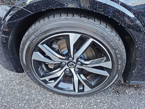 Used 2023 Volvo S60 B5 Plus image 33