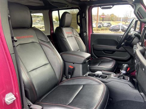 Used 2021 Jeep Wrangler Unlimited Rubicon w/ Xtreme Recon 35" Tire Package image 16