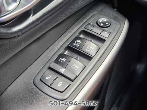 Used 2019 Jeep Cherokee Latitude Plus FWD image 23